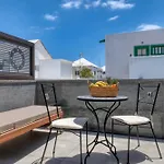 Semesterbostad Casita Max - Luxury - 1min To The By Lanzarote *